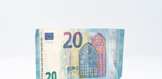 Finanse z grantów nieocenioną pomocą dla polskiej nauki