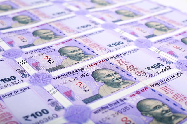 Ile zarabia przeciętny bankier? Ile zarabia przeciętny bankier?