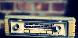 Jak dostać się do radia?