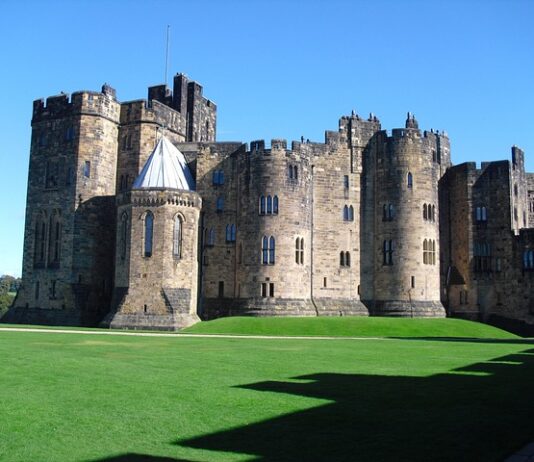 Kto płaci za pobyt w szpitalu osoby nieubezpieczonej?