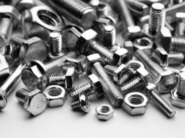 Czynniki wpływające na współprace płytek tokarskich i posuwu płytki skrawające